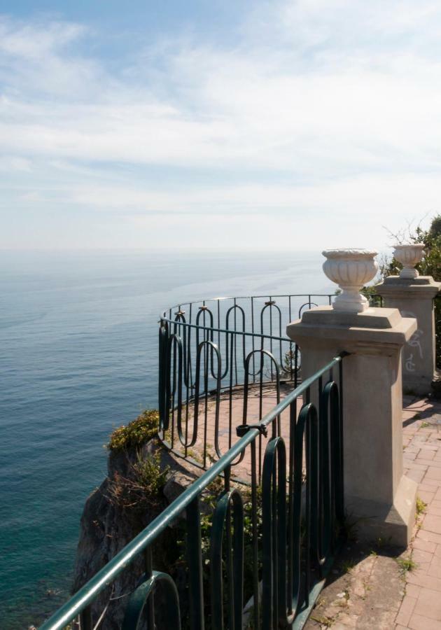 Le Casette Nel Borgo Hotel Acireale Exterior photo